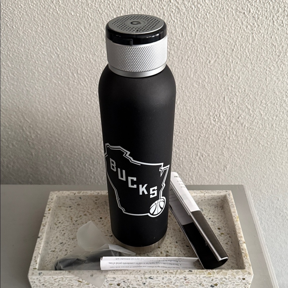 Milwaukee Bucks Soundwave Bluetooth Audio Bottle 22oz